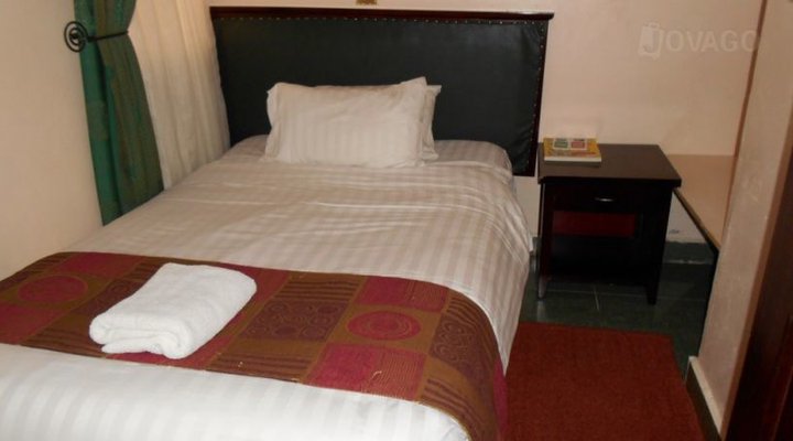 Crossroad Lusaka Lodge