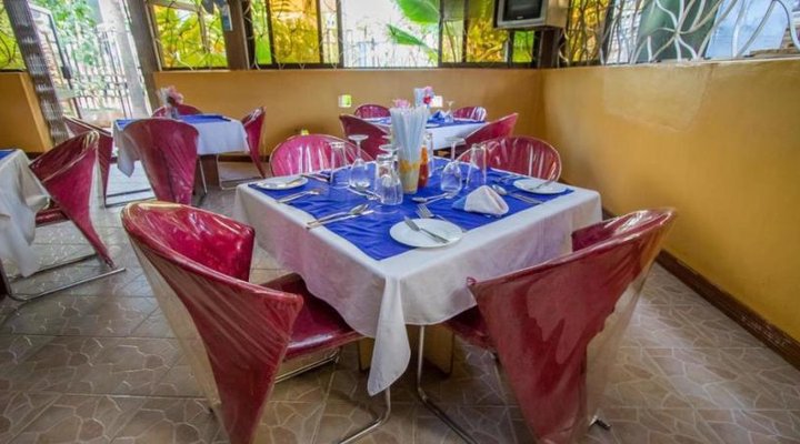 Crystal Suites Hotel