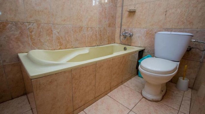 Crystal Suites Hotel