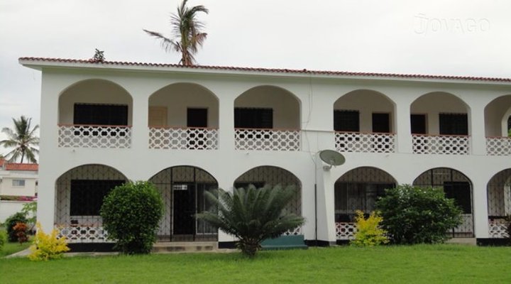 Roly's Beach House
