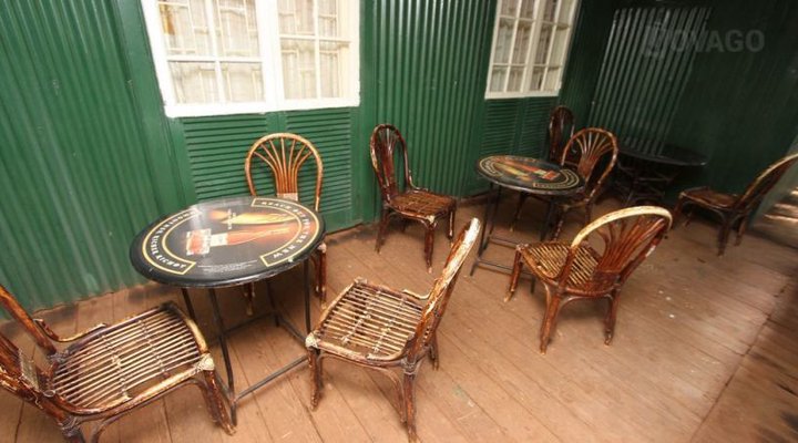 Edmond Family Hotel