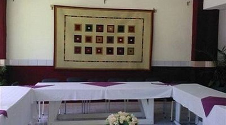 Lalani Travellers Hotel and Conference Centre