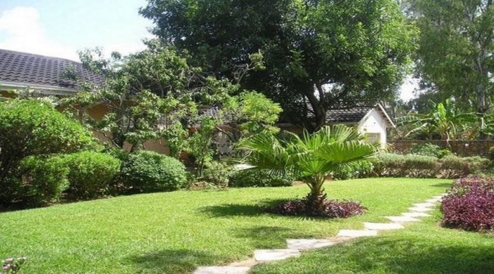 Lalani Travellers Hotel and Conference Centre