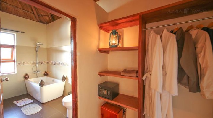 Crater Safari Lodge
