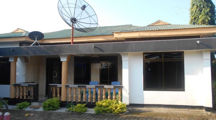 Gold Plaza Lodge