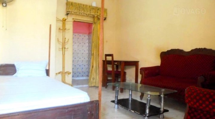 Flat Hotel La Rose Bolila