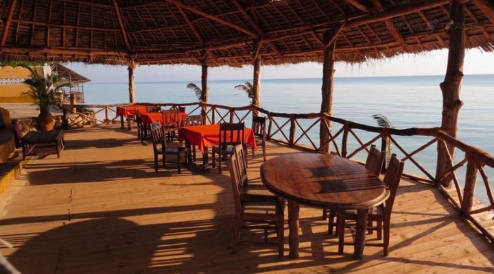 Queen of Sheba Beach Lodge