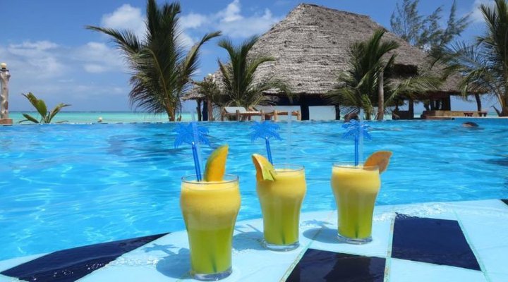 Queen of Sheba Beach Lodge