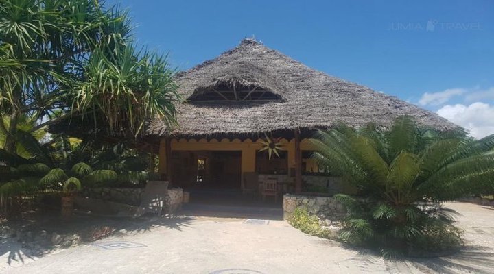 Queen of Sheba Beach Lodge