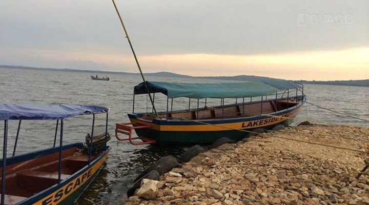 Lakeside Escape Island