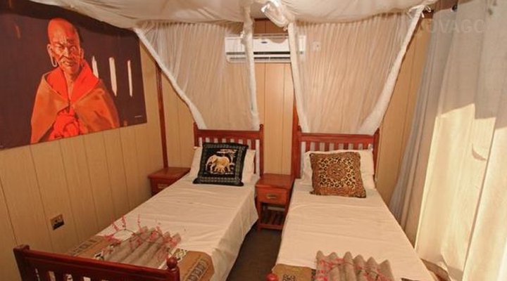 Umbozha Houseboats