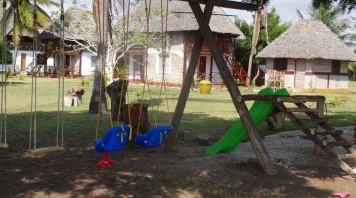 SandRocks Lodge
