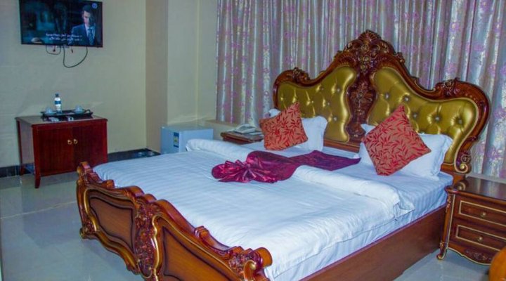 King D Hotel