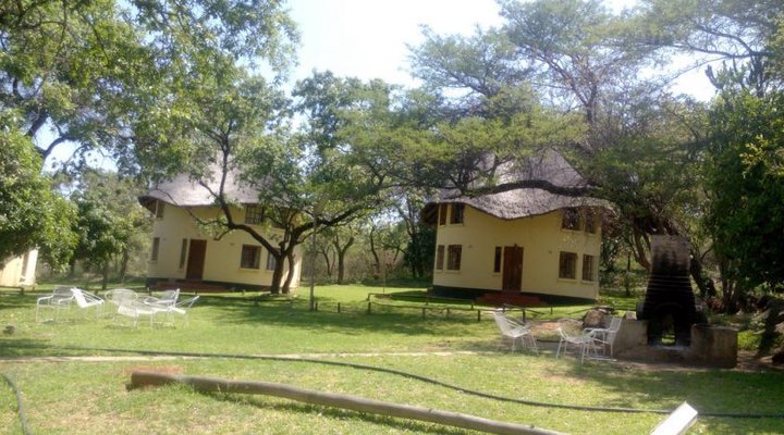 Mutirikwi Lake shore Lodges