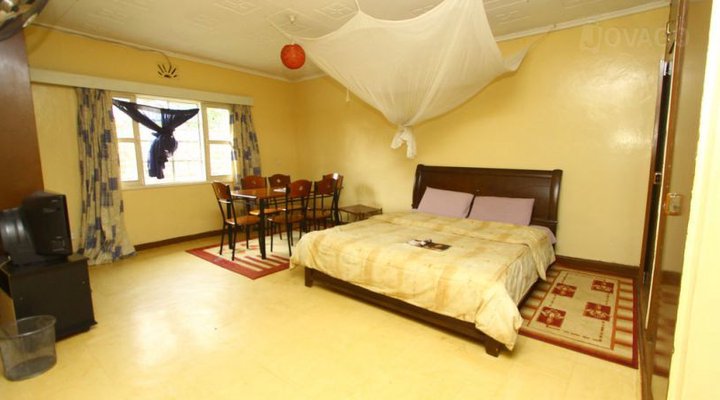 Botanics Guest House