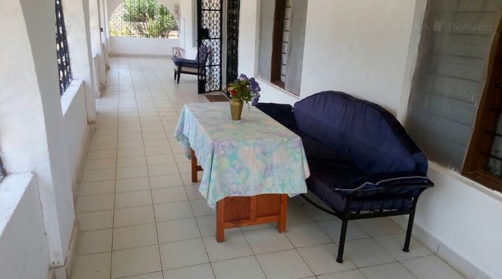 Fred Hunter Beach Villa