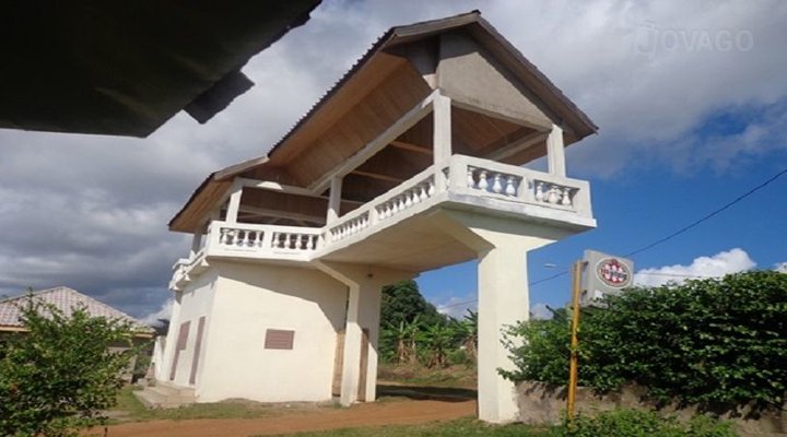 Centre Touristique De Monatele Le Monat
