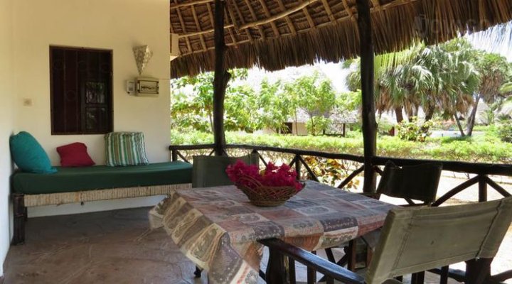 Karibuni Villas & Cottages