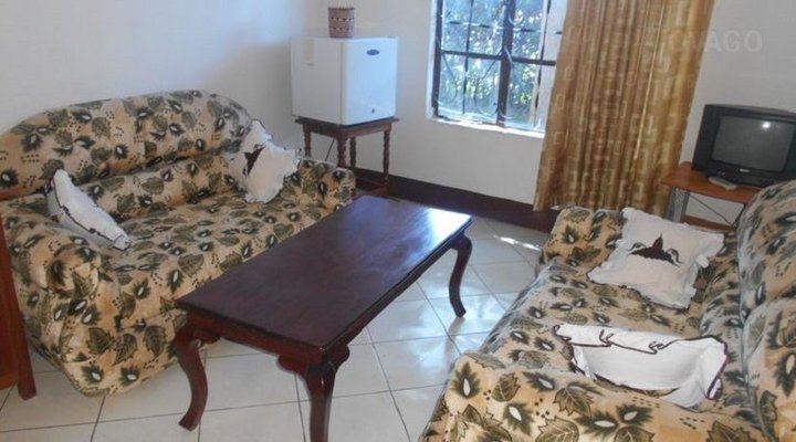 Giraffe Garden Hotel