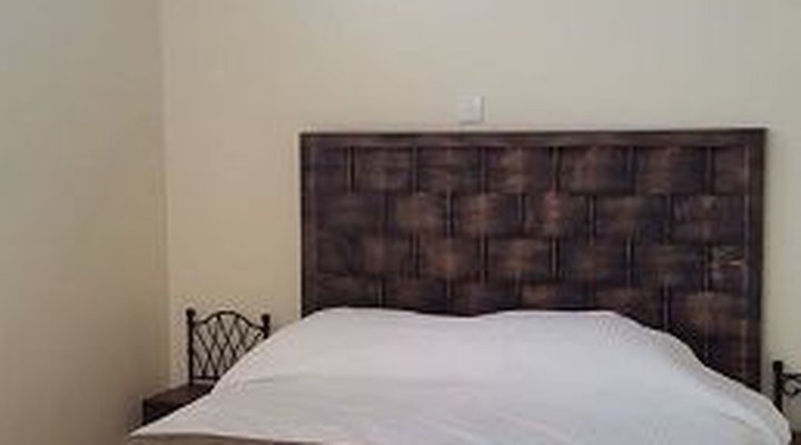 Catch 22 Lounge & Lodge