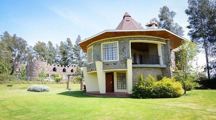Tafaria Castle & Country Lodge