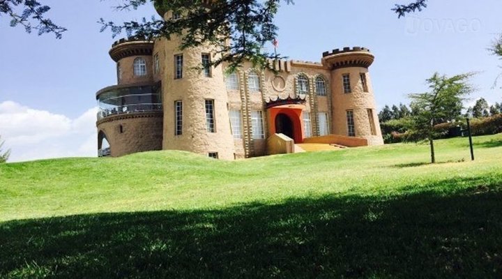 Tafaria Castle & Country Lodge