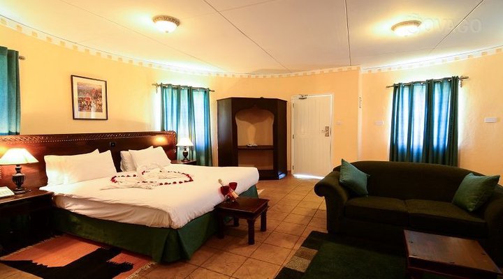 Tafaria Castle & Country Lodge