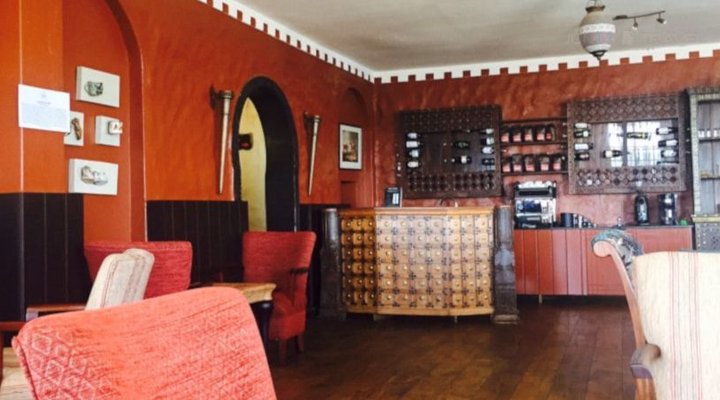 Tafaria Castle & Country Lodge