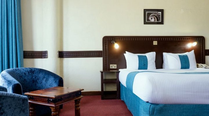 Tafaria Castle & Country Lodge