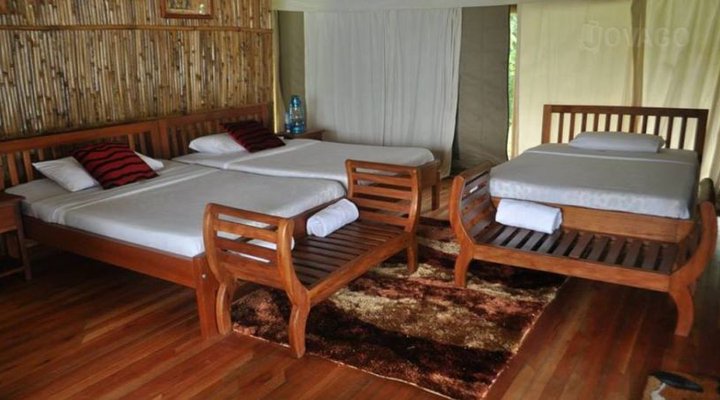 Nyati Game Lodge
