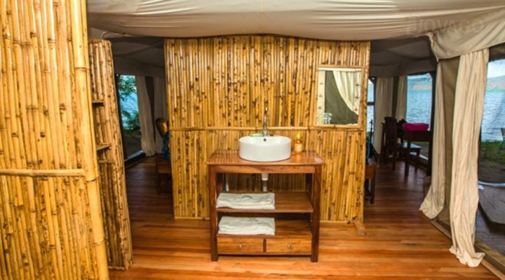 Nyati Game Lodge