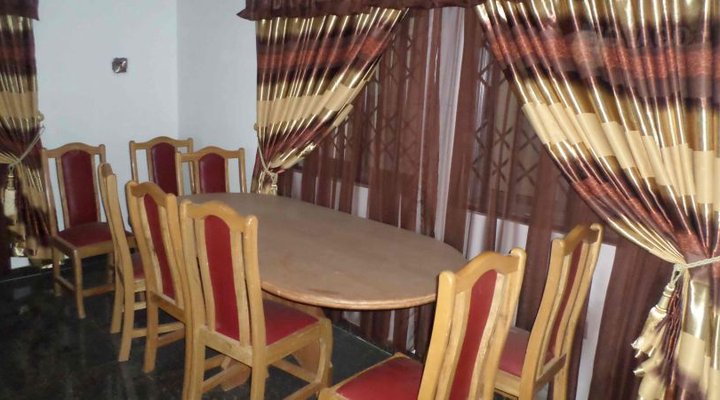 Elizz Guest House
