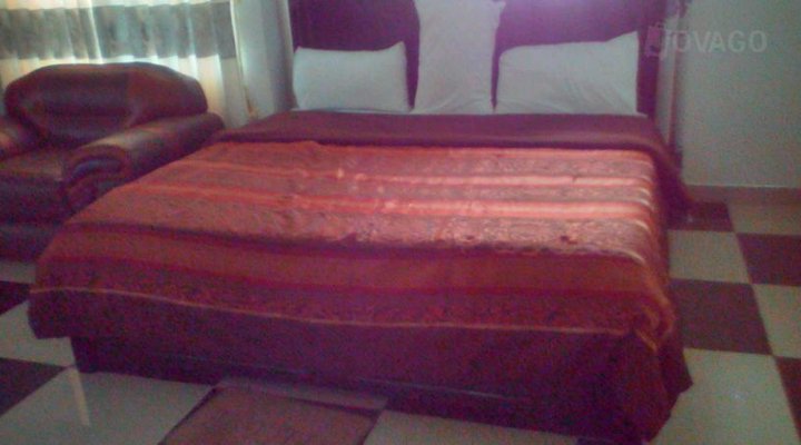 Golda Hotel