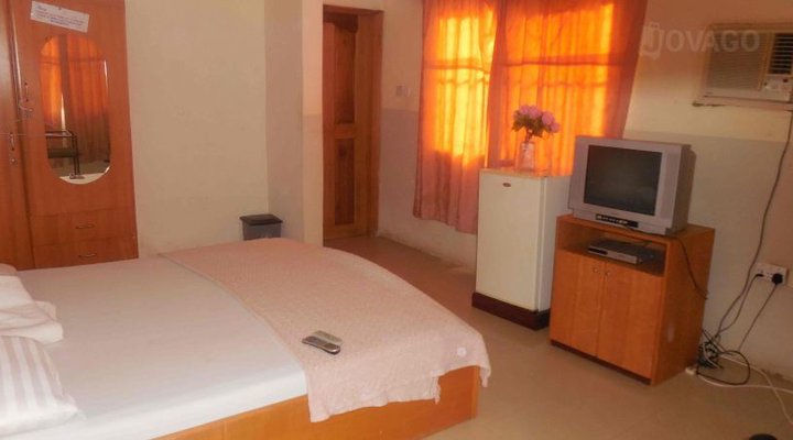 volta safari guest house
