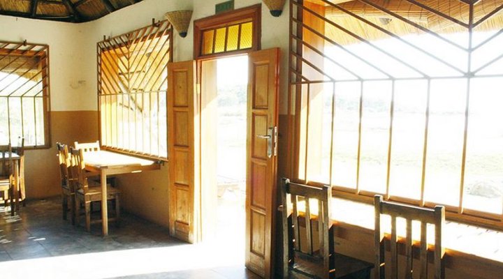Pamvura Safari Lodge