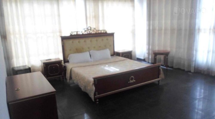 Dreams Court Apartment