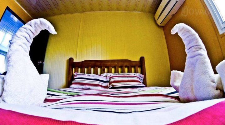 Tri-M Waves Lodge