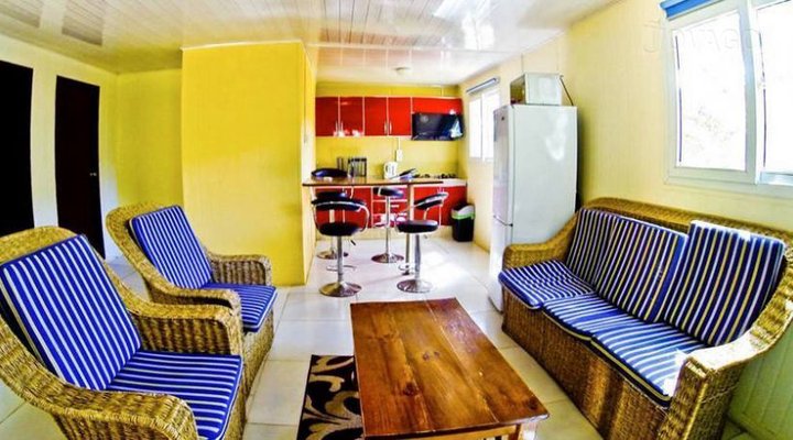 Tri-M Waves Lodge