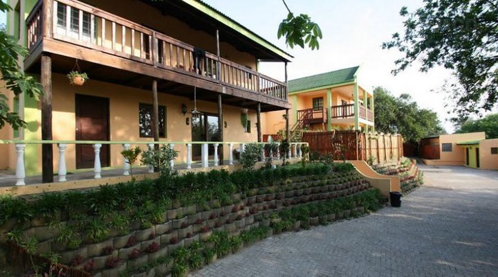 Tri-M Waves Lodge