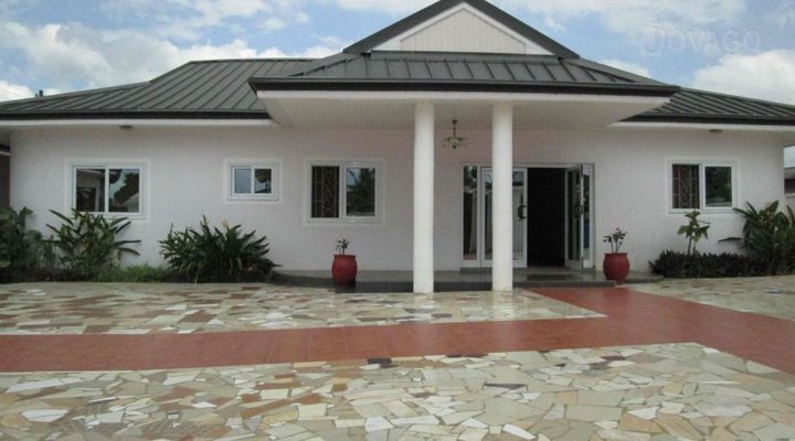 Dzifanor's Guest House