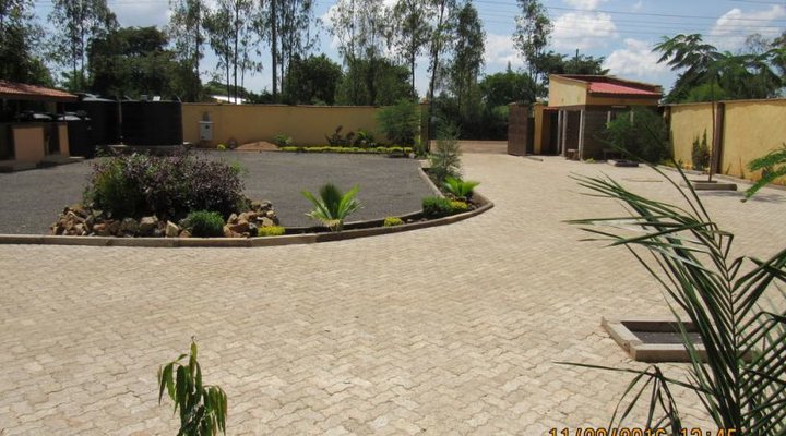 Bondo Travellers Hostel & Hotel