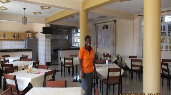 Bondo Travellers Hostel & Hotel