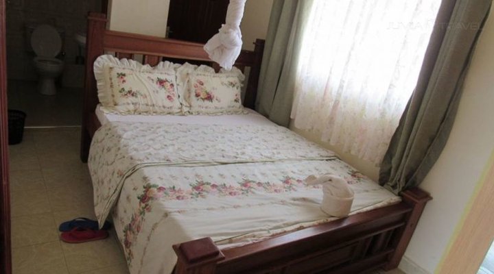 Bondo Travellers Hostel & Hotel