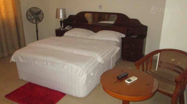 Ampomaah Tourist Hotel