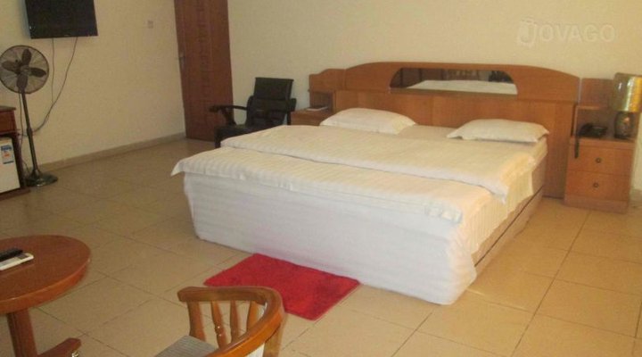 Ampomaah Tourist Hotel