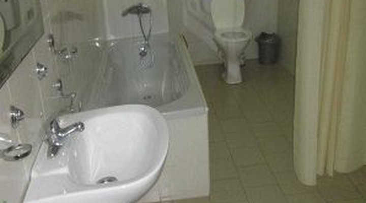 Ampomaah Tourist Hotel
