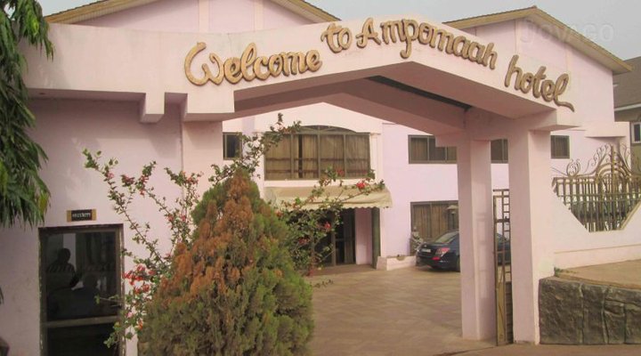 Ampomaah Tourist Hotel