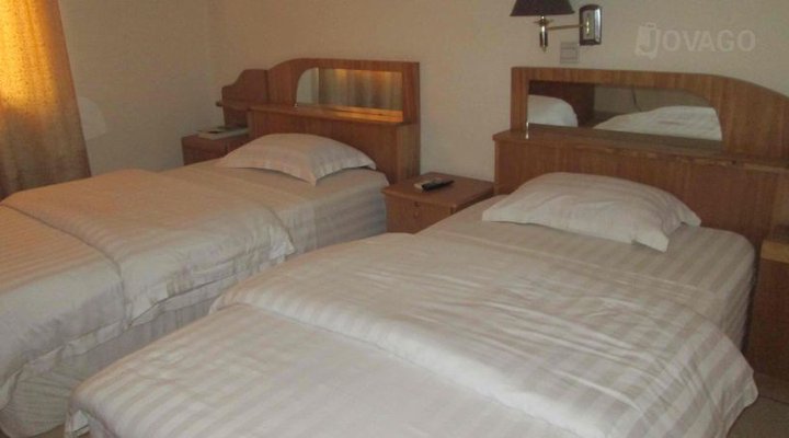 Ampomaah Tourist Hotel