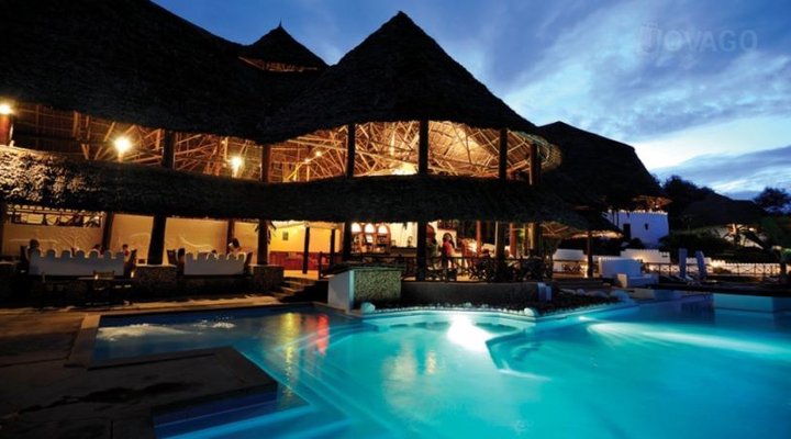 Diamonds Mapenzi Beach