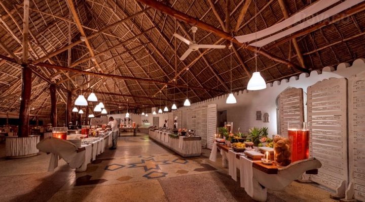 Diamonds Mapenzi Beach